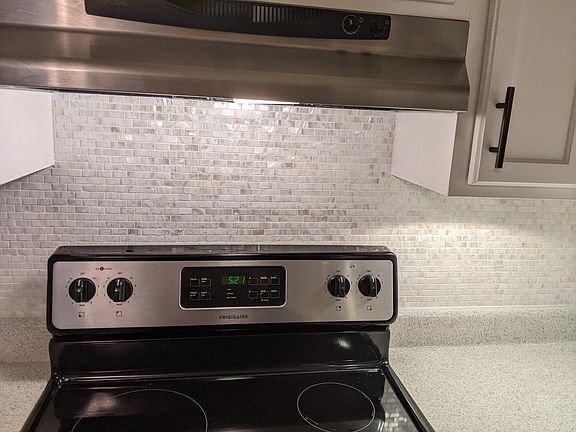 Pearl tile backsplash