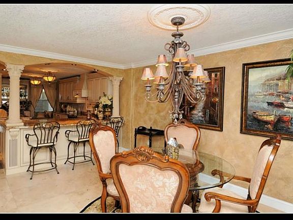 5th image of 20 Whispering Sands Dr APT 1002