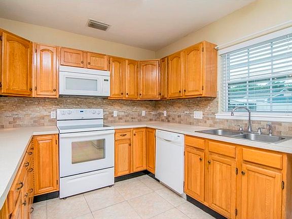 4th image of 3308 W Pearl Ave