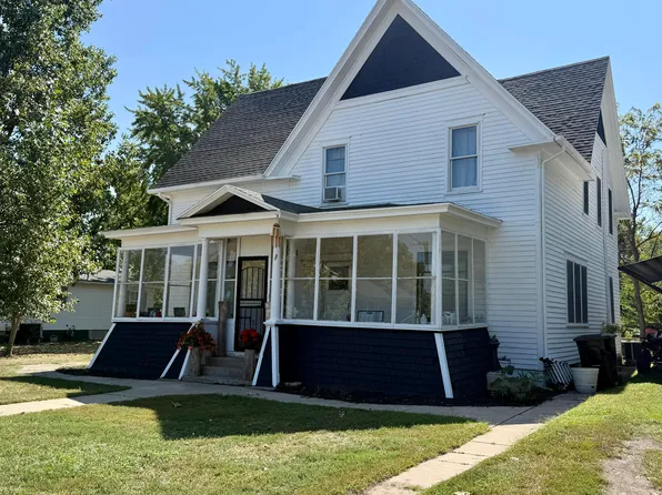 114 W Park Ave, Milbank, SD 57252
