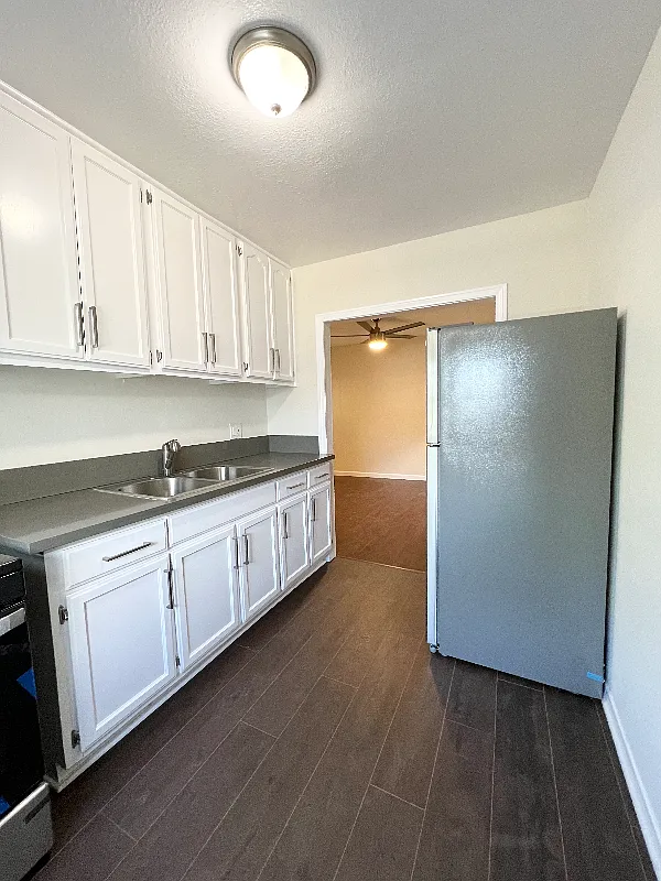 Studio, 400 sqft, $1,595 — Photo 1