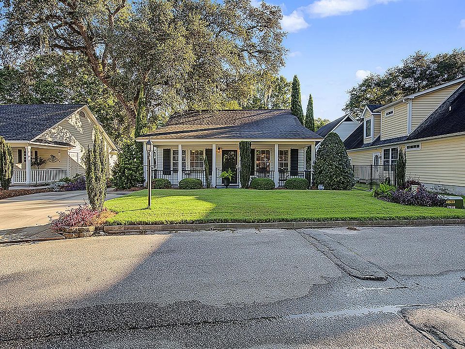 1st image of 4273 Brook Dr.