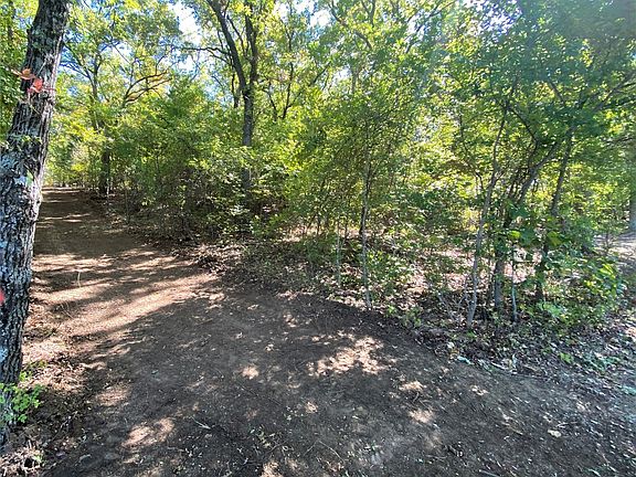 5th image of 8 Indian Blanket Ln