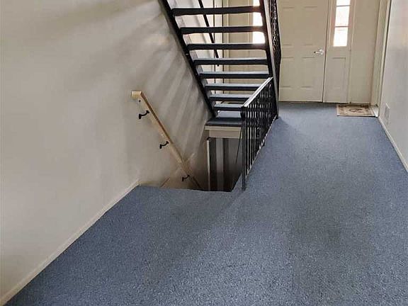 3rd image of 47110 Jefferson Ave #5
