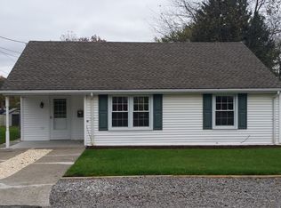 120 Florida Dr, Lower Burrell, PA 15068