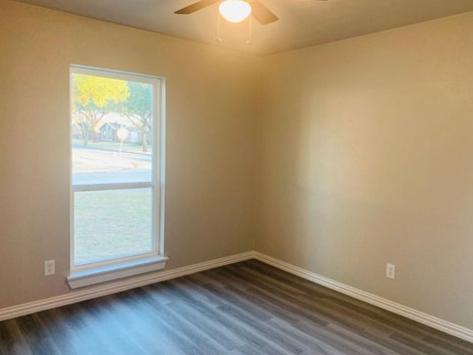 1st image of 4805 Branch Hollow Dr