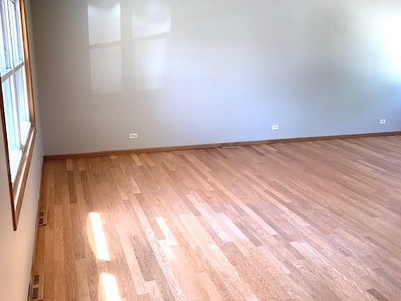 4th image of 902 N Brentwood Ln