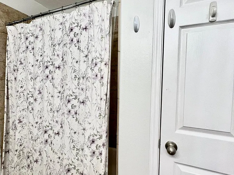 2502 N Yorkchase Ln — Photo 25