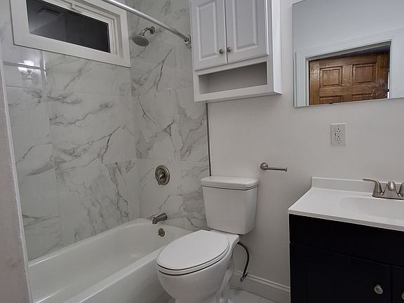 2nd image of 272 Jefferson St APT A1
