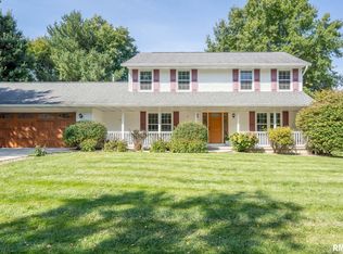 38 White Pine Rd, Geneseo, IL 61254