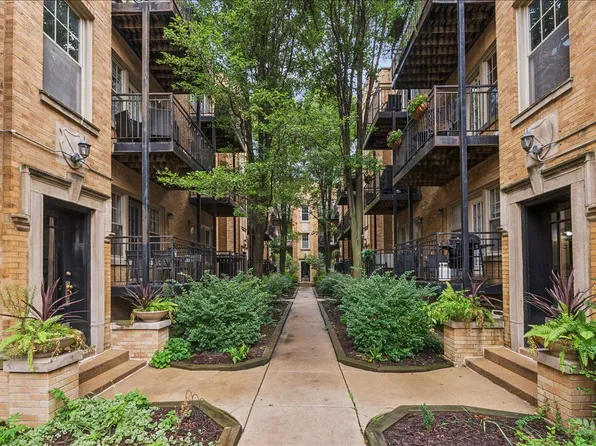 2241 N Lincoln Ave #2E, Chicago, IL 60614