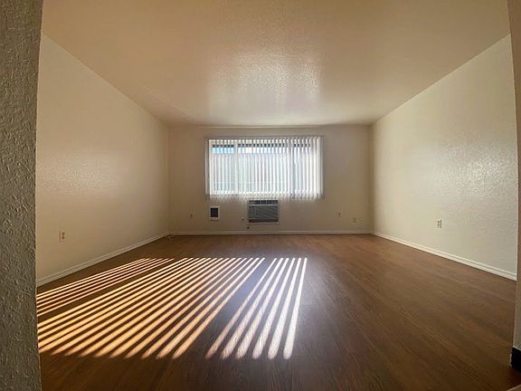 3rd image of 2487 NE Kerr St #12