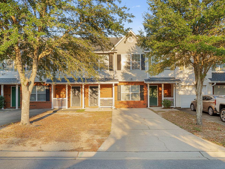 1st image of 180 Swaying Pine Ct