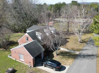 28 Prospect Hill Rd, Stockbridge, MA 01262