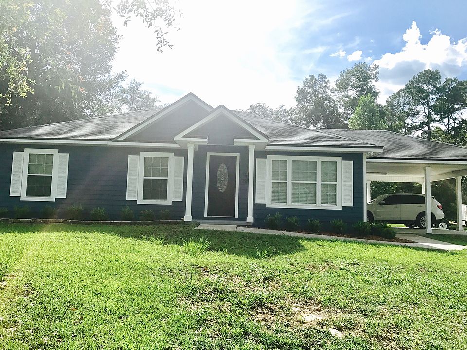 1st image of 120 SW Thrasher Ln