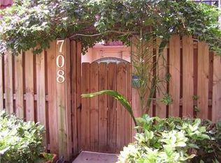708 NW 98th Cir, Plantation, FL 33324