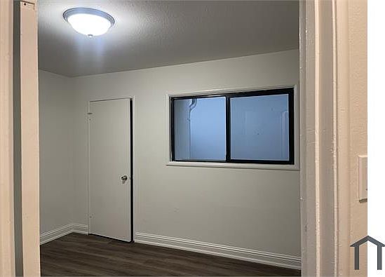 5th image of 753 Bartlett Ave