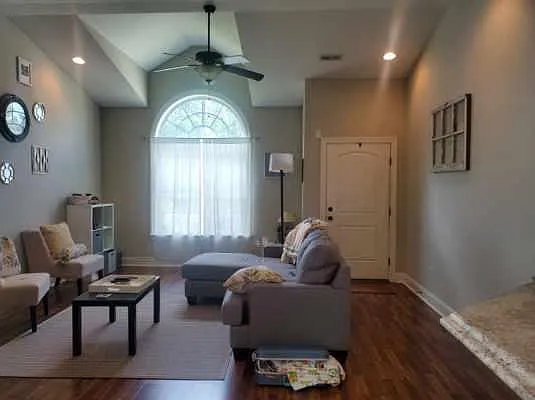 3913 Nantucket Rd #B — Photo 2