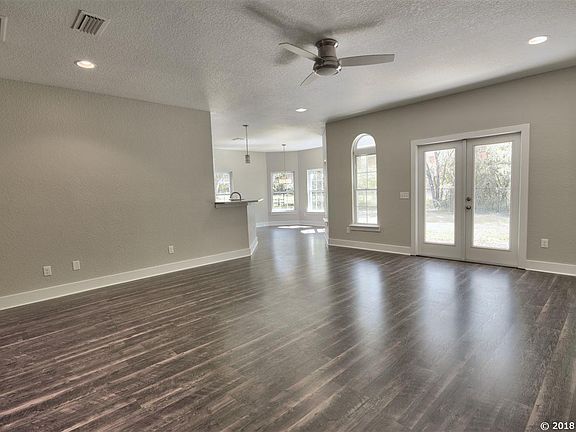 4th image of 6201 NW 105th Ave