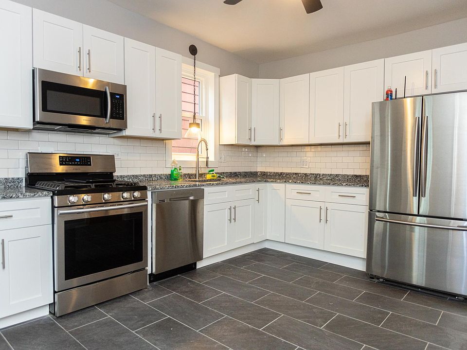 1st image of 3850 W Diversey Ave #3