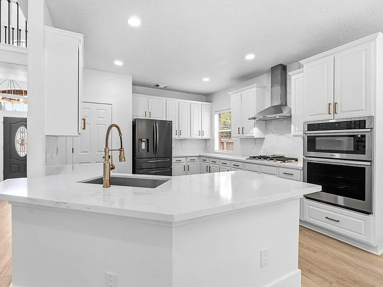 138 W Stockbridge Landing Cir — Photo 10
