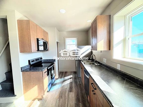 4th image of 2621 SE 14th St