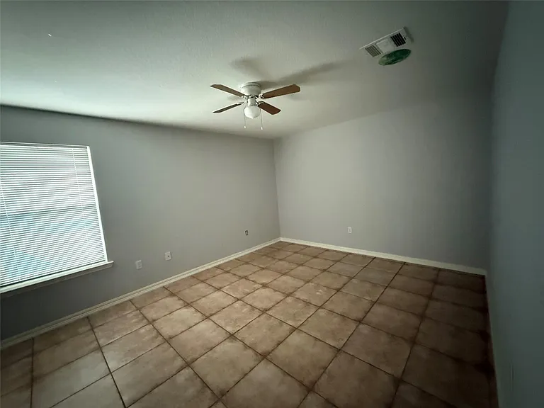 311 Kansas St — Photo 10