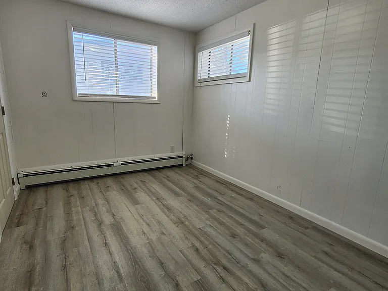 1103 Main St #4 — Photo 12