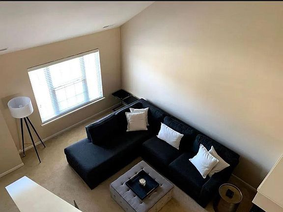 3rd image of 3202 Camden Dr #3202