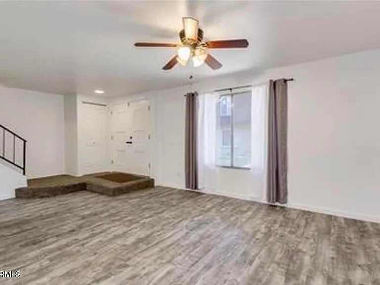 1728 E Ellis Dr — Photo 9