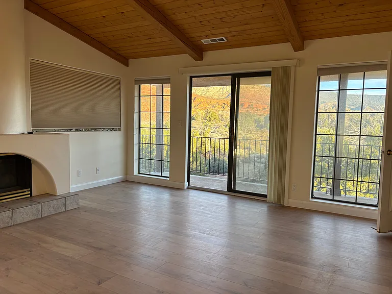 2096 Oak Grove Dr — Photo 10
