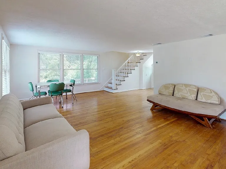 511 Homestead St — Photo 36