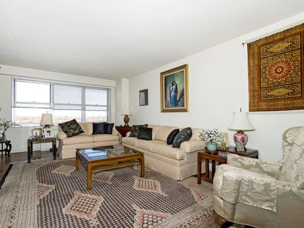 111-20 73rd Avenue image 1 of 9