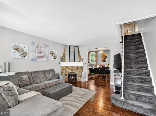 7721 Walker St, Philadelphia, PA 19136