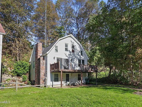 3rd image of 8 Lower Linden St