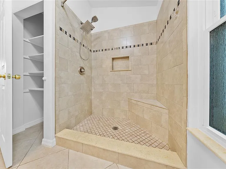 308 Silver Pine Dr — Photo 17