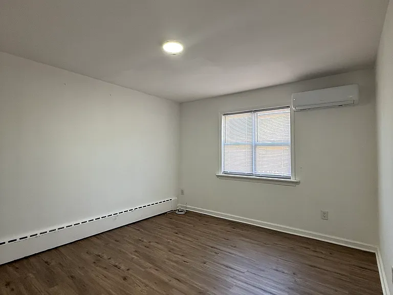 906 Huntington Ave — Photo 13