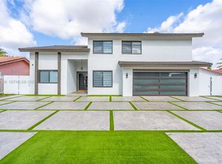 6325 NW 200th St, Hialeah, FL 33015