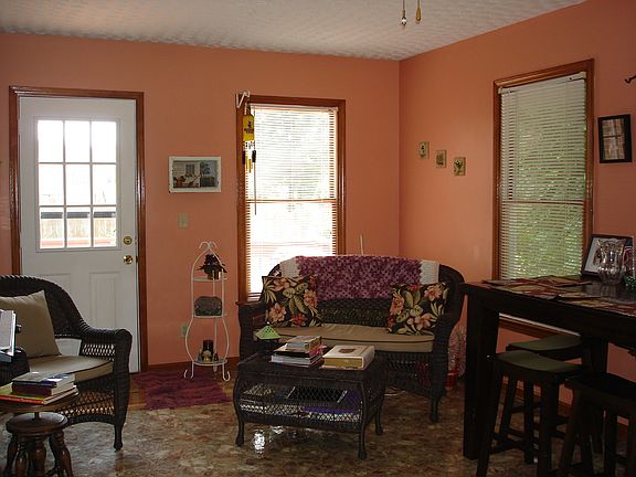 2nd image of 121 Margaret Little Dr