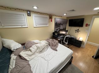 15 Orchard St #1A, Cambridge, MA 02140