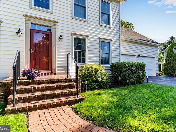 3rd image of 13 Todd Rd