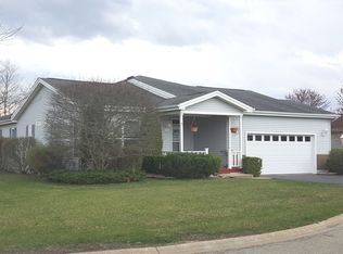 2103 Champion Dr, Grayslake, IL 60030