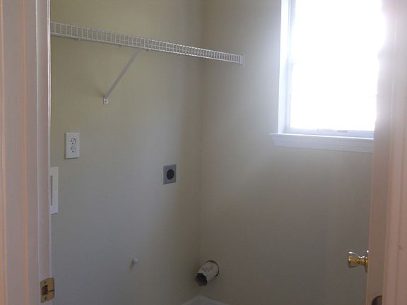 4th image of 6845 Manor Creek Dr