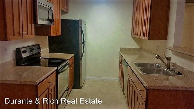 1st image of 180 Chambers St Unit 18