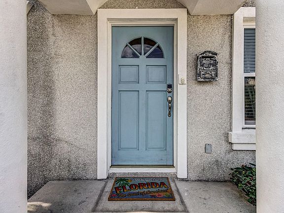4th image of 726 2nd St S