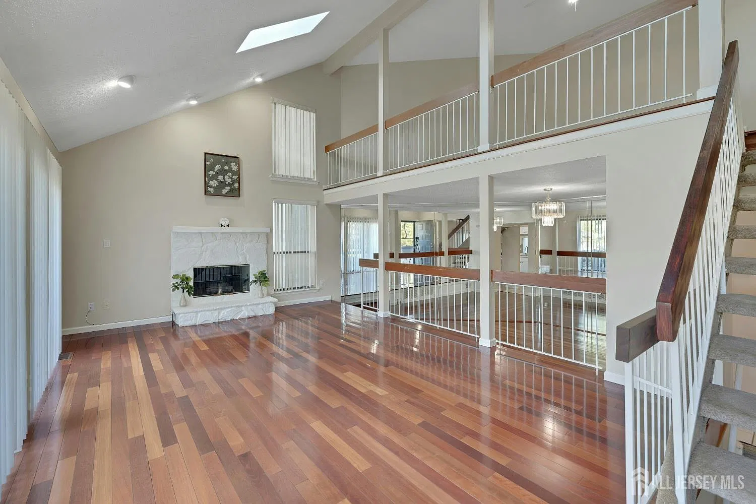 2 bed, 2.5 bath, 1604 sqft, $3,200 — Photo 4