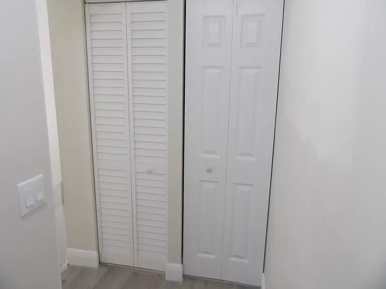 3845 Victoria Dr — Photo 16