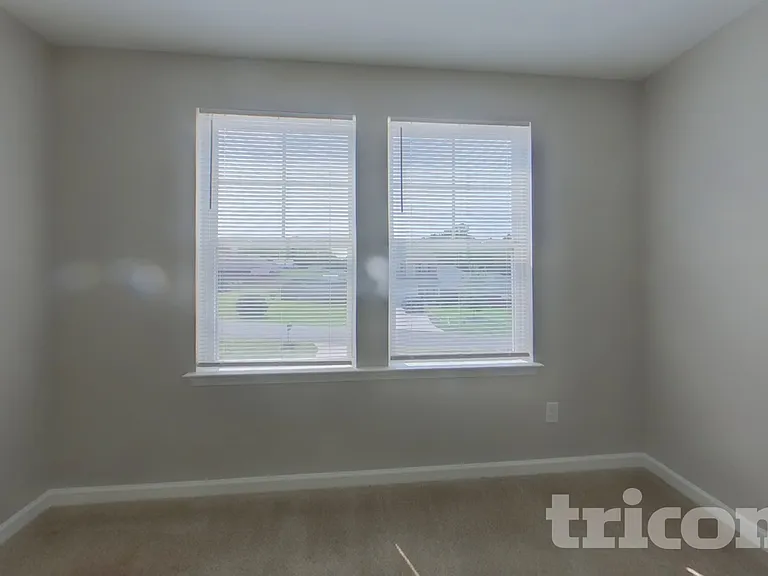 206 Churchill Dr — Photo 10