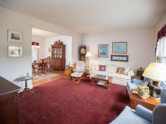 5th image of 3953 Hilltop Dr