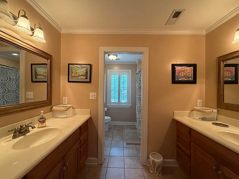 35 Woodbury Ln — Photo 28